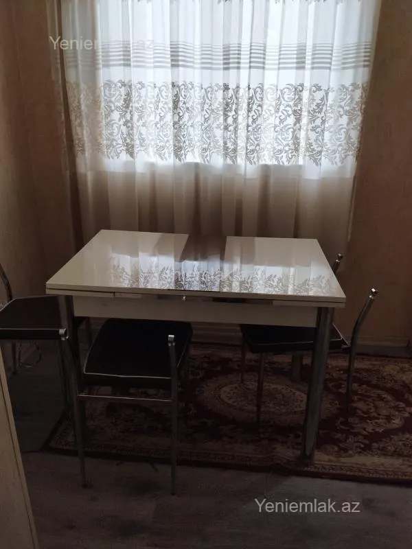 Satılır 1 otaqlı köhnə tikili 65 m²