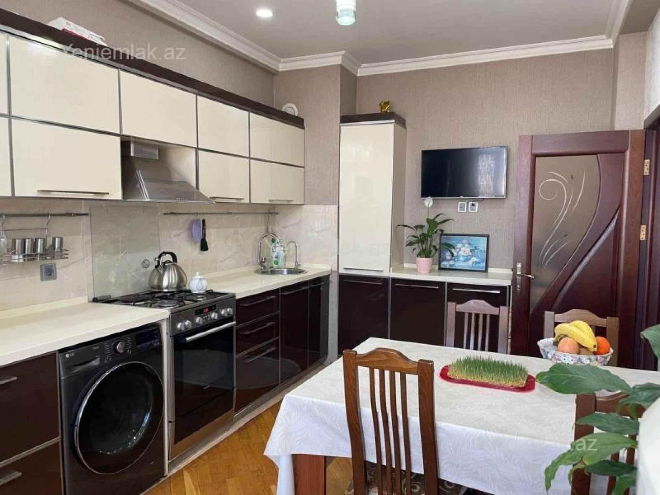 Satılır 3 otaqlı yeni tikili 98 m²