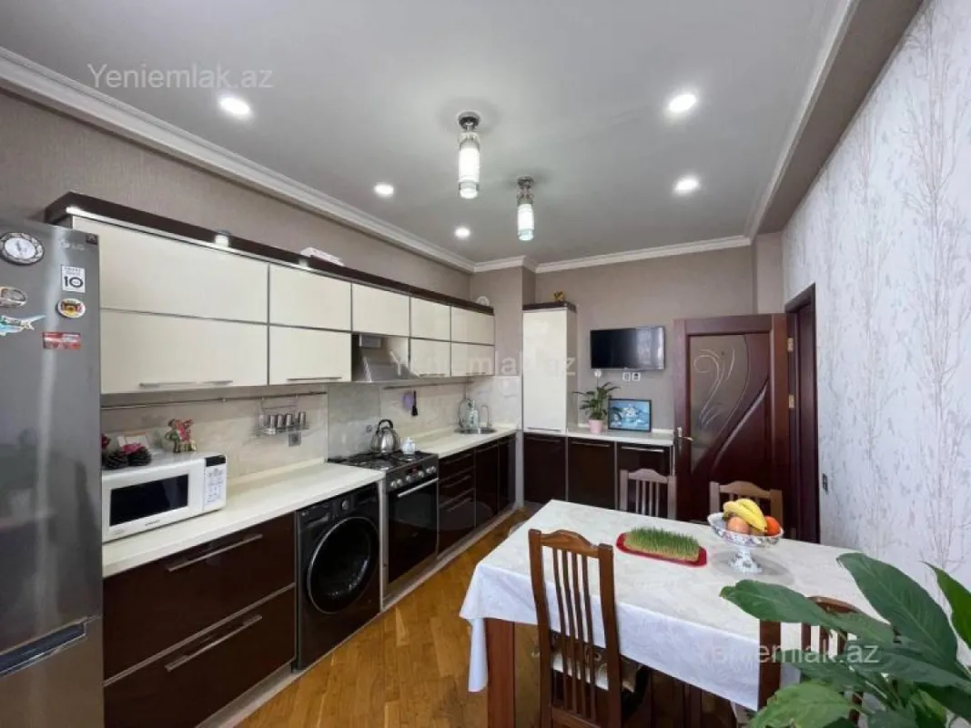 Satılır 3 otaqlı yeni tikili 98 m²