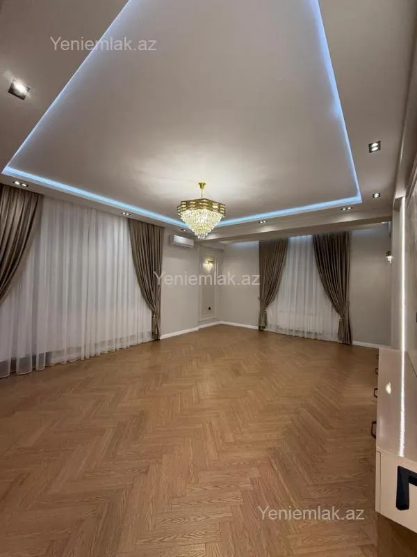 Satılır 3 otaqlı yeni tikili 132 m²