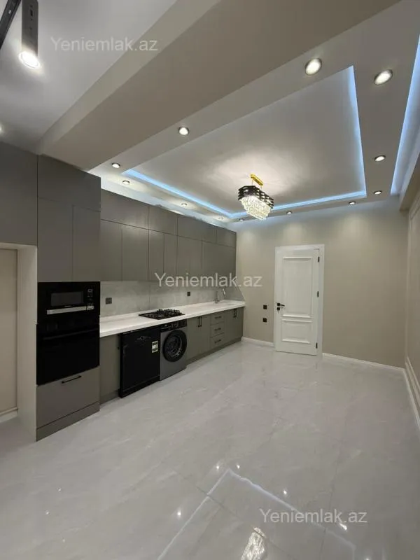 Satılır 3 otaqlı yeni tikili 132 m²