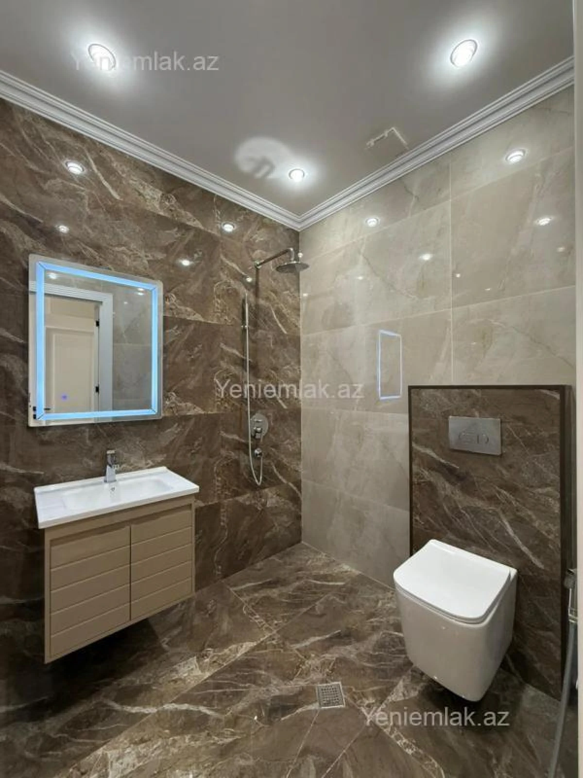 Satılır 3 otaqlı yeni tikili 132 m²