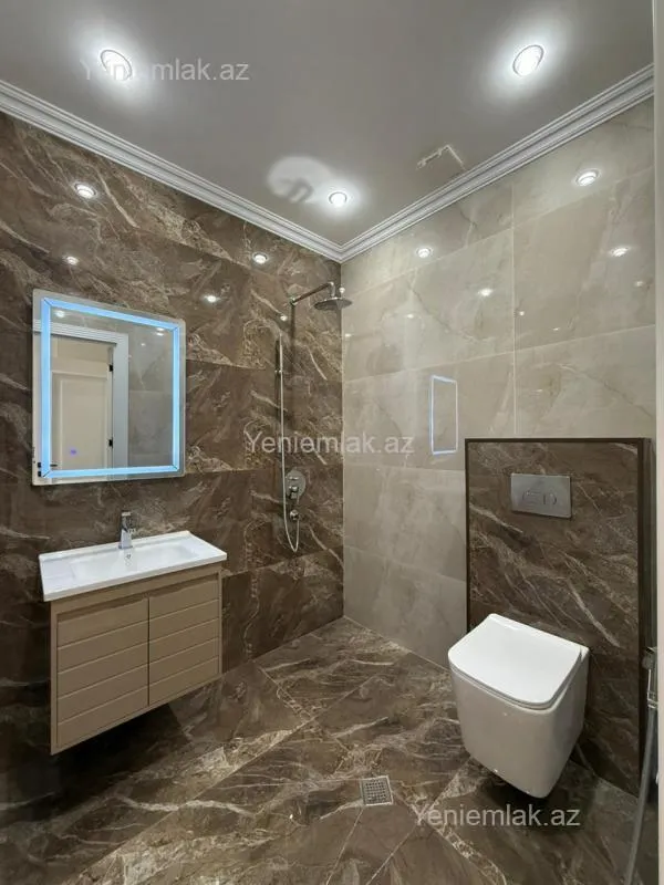 Satılır 3 otaqlı yeni tikili 132 m²