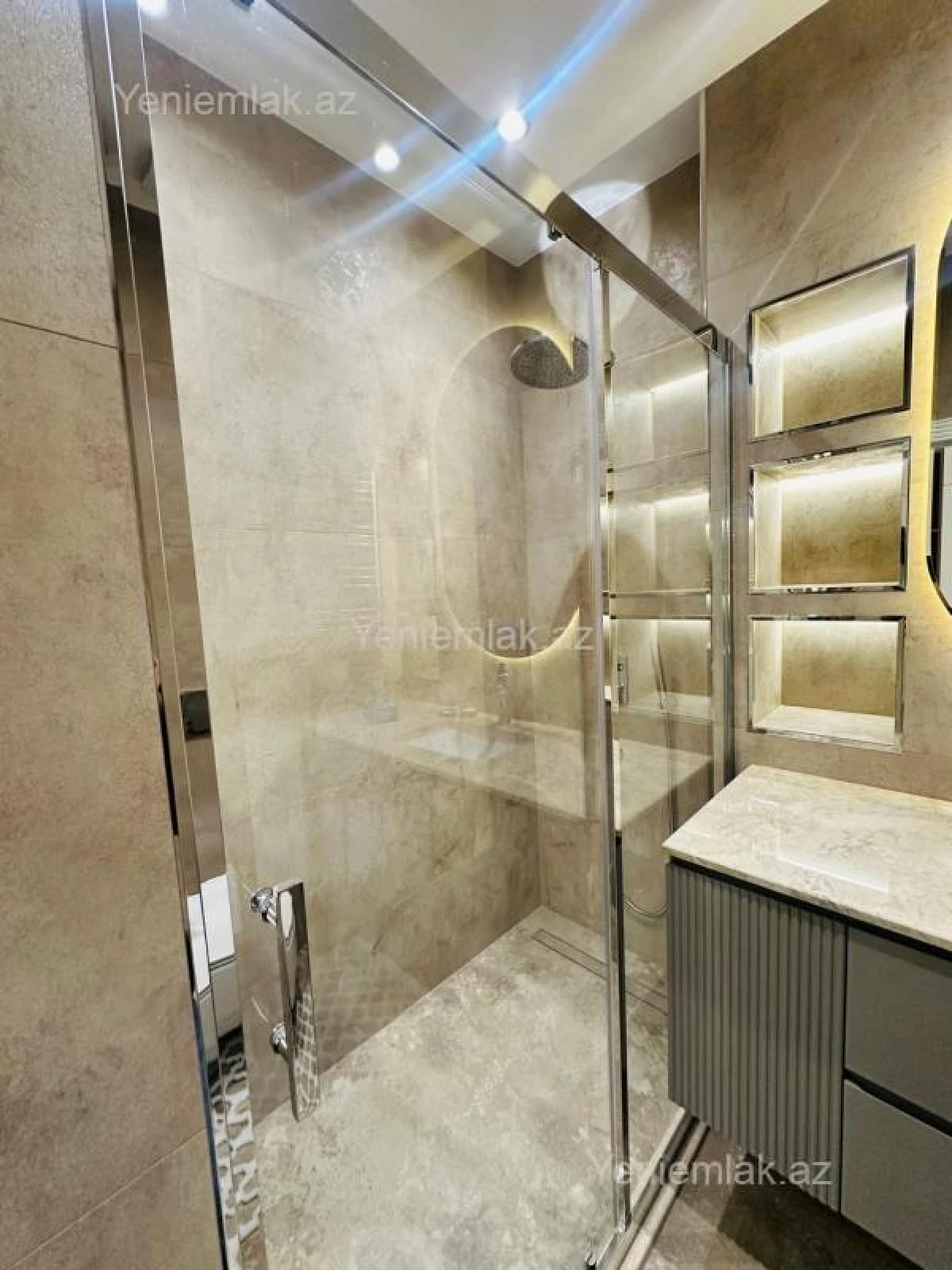 Satılır 2 otaqlı yeni tikili 73 m²