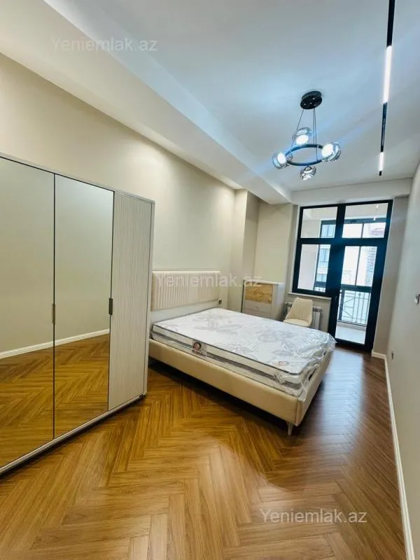 Satılır 2 otaqlı yeni tikili 73 m²