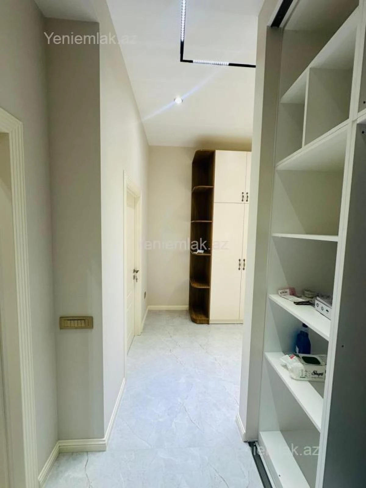 Satılır 2 otaqlı yeni tikili 73 m²
