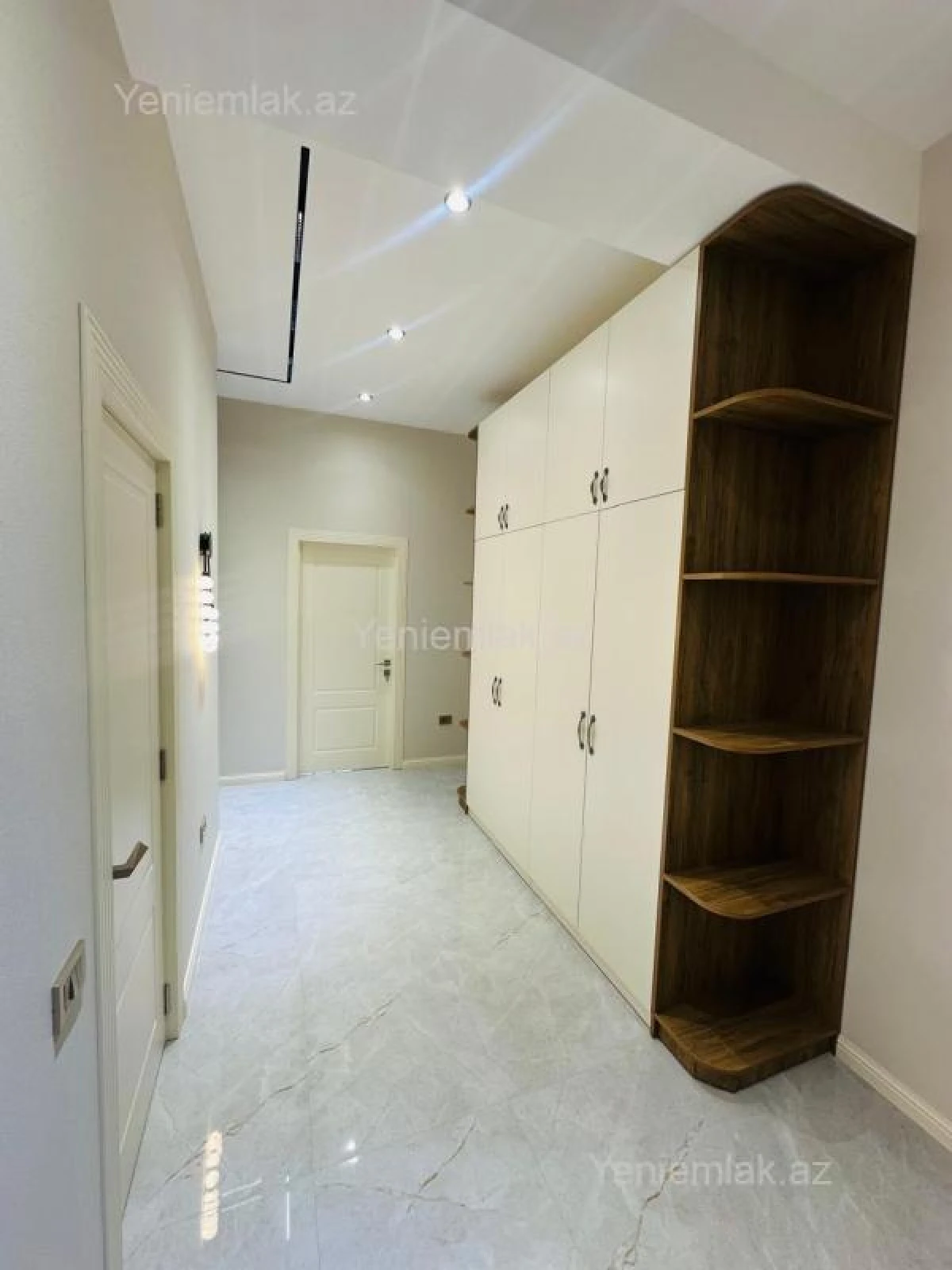 Satılır 2 otaqlı yeni tikili 73 m²