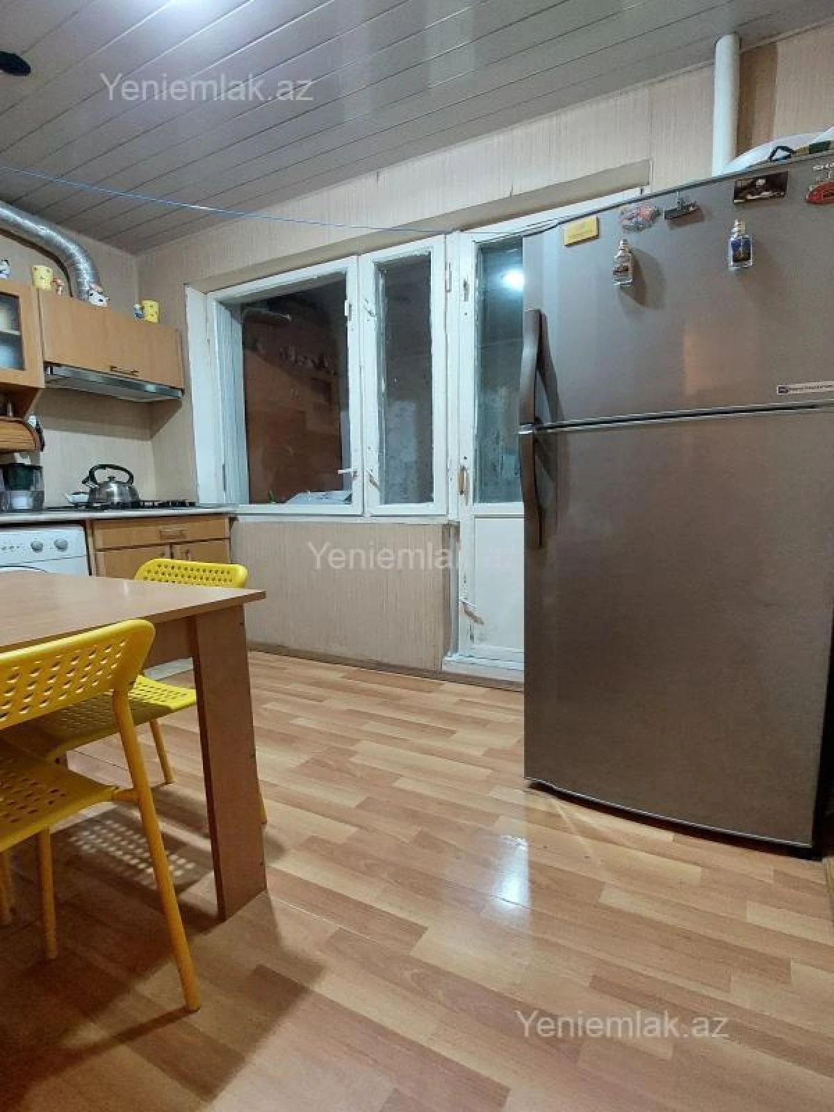 Satılır 2 otaqlı köhnə tikili 65 m²