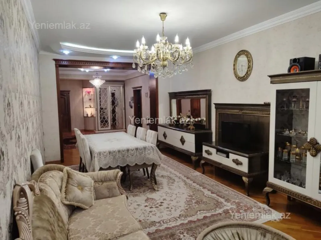 Satılır 3 otaqlı yeni tikili 125 m²