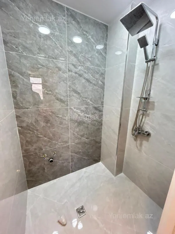 Satılır 3 otaqlı yeni tikili 98 m²