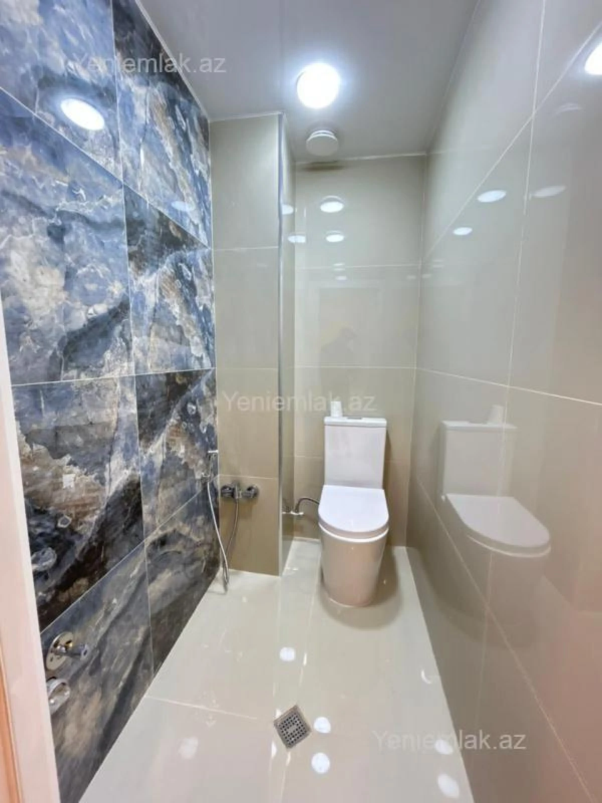 Satılır 3 otaqlı yeni tikili 98 m²