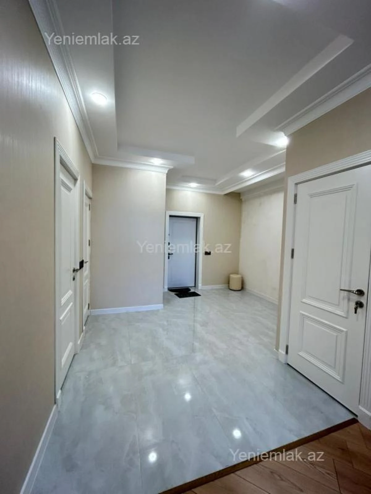 Satılır 3 otaqlı yeni tikili 98 m²