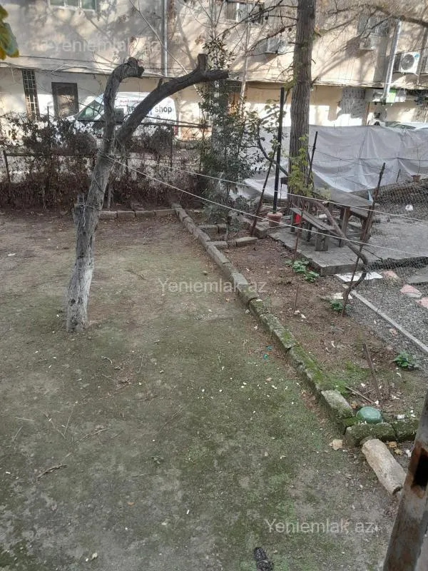 Satılır 3 otaqlı köhnə tikili 90 m²