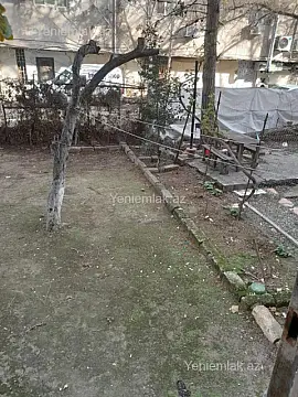 Satılır 3 otaqlı köhnə tikili 90 m²