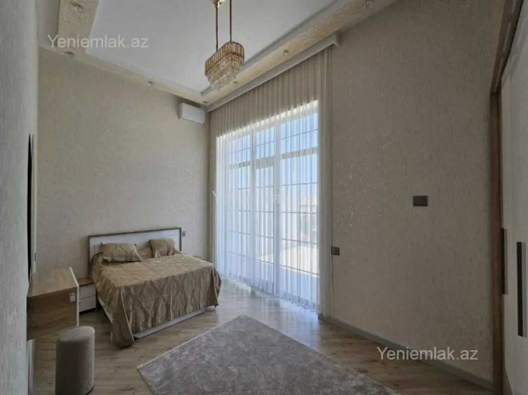 Satılır 4 otaqlı həyət evi 240 m²