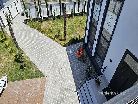 Satılır 4 otaqlı həyət evi 240 m²