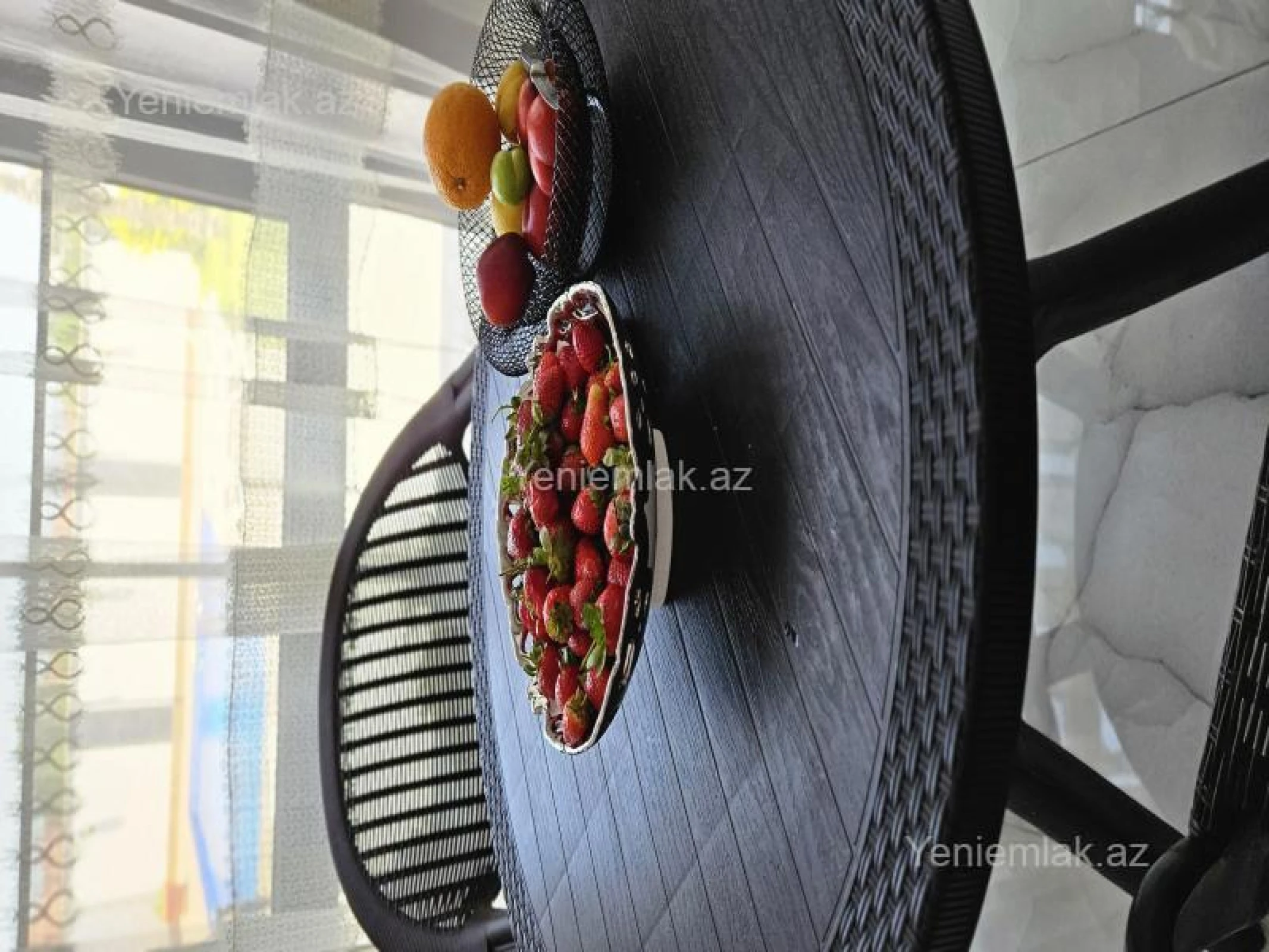 Satılır 4 otaqlı həyət evi 240 m²