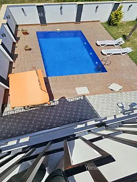 Satılır 4 otaqlı həyət evi 240 m²