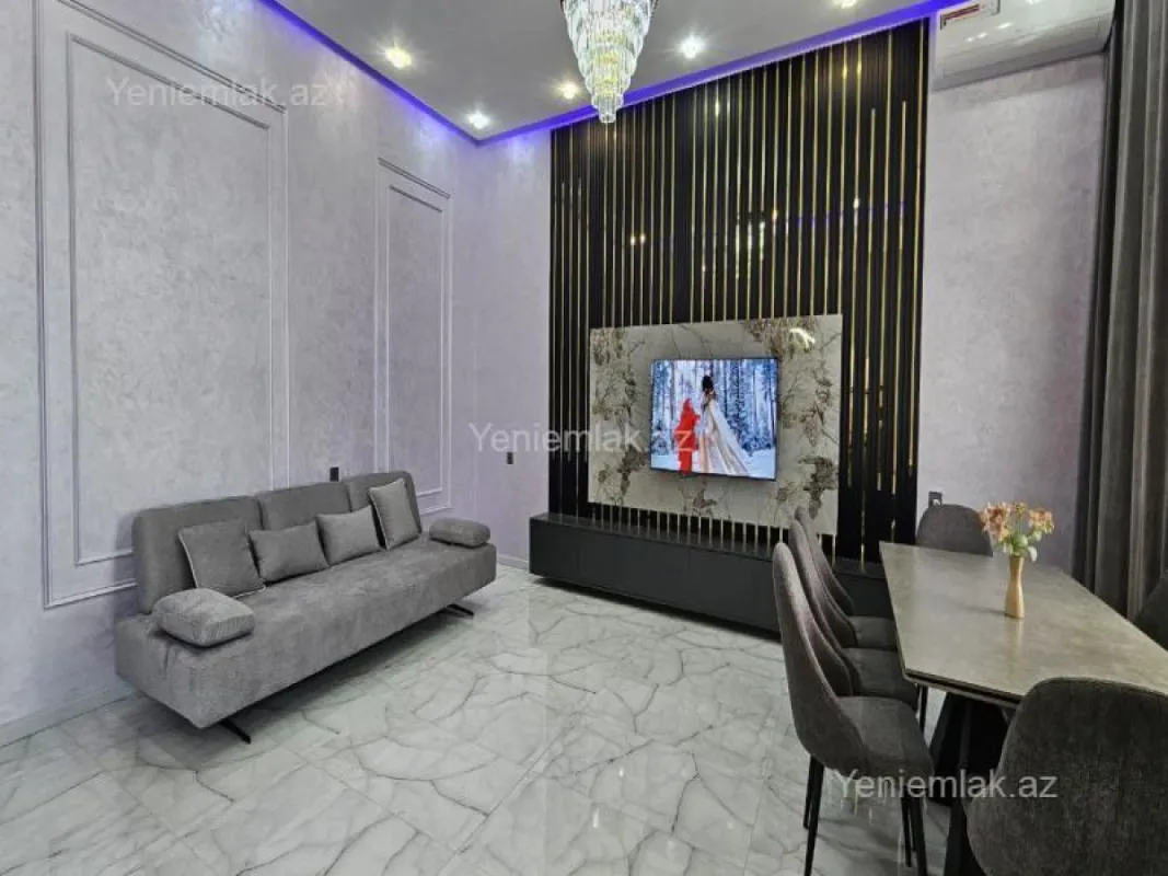 Satılır 4 otaqlı həyət evi 240 m²