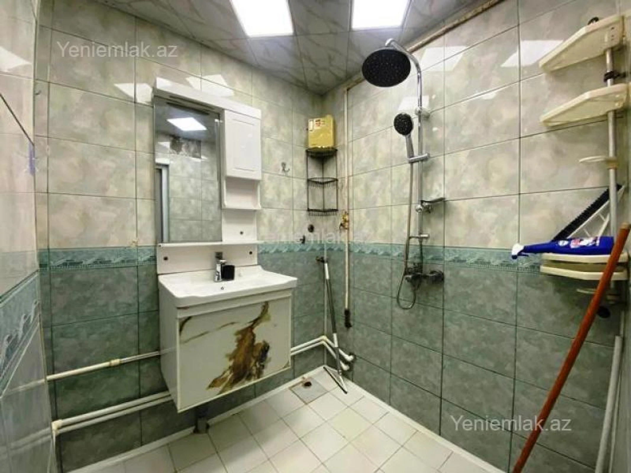 Satılır 4 otaqlı köhnə tikili 95 m²