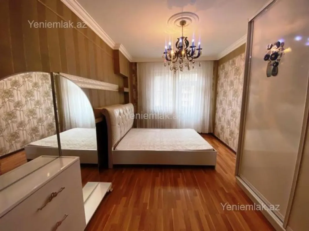 Satılır 4 otaqlı köhnə tikili 95 m²