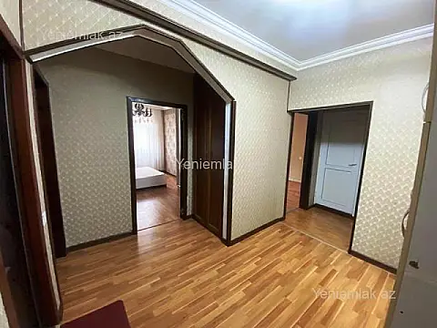 Satılır 4 otaqlı köhnə tikili 95 m²