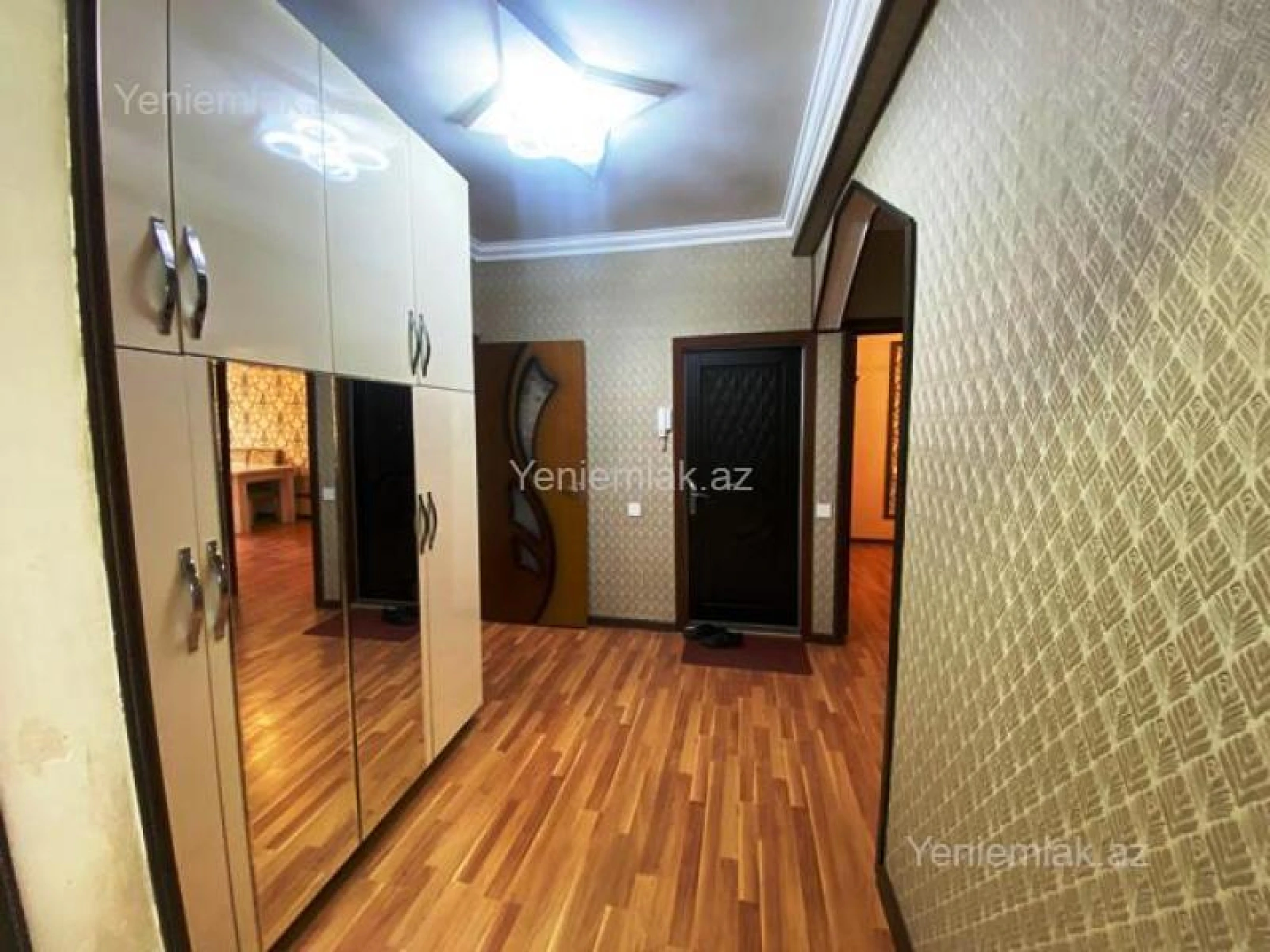 Satılır 4 otaqlı köhnə tikili 95 m²