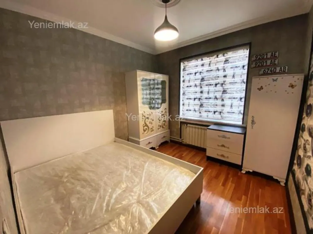 Satılır 4 otaqlı köhnə tikili 95 m²
