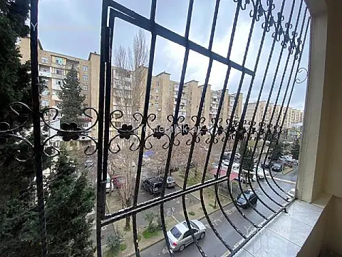 Satılır 4 otaqlı köhnə tikili 95 m²