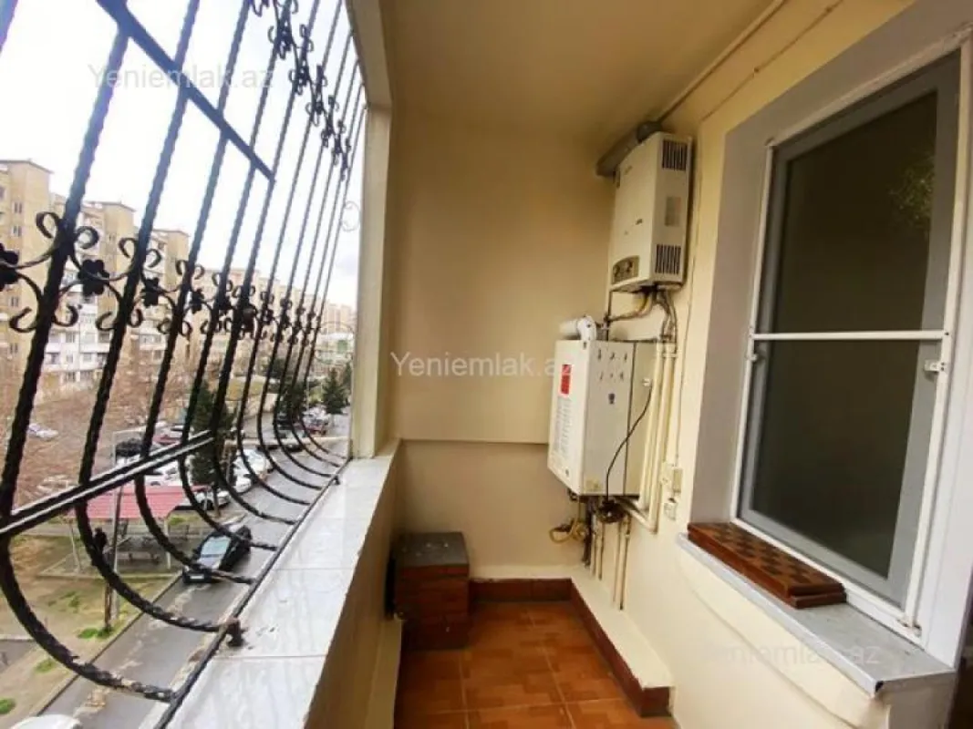 Satılır 4 otaqlı köhnə tikili 95 m²