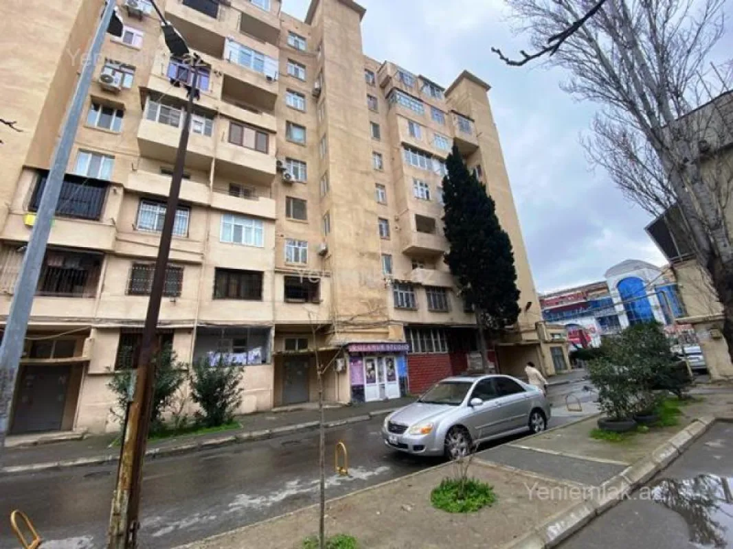 Satılır 4 otaqlı köhnə tikili 95 m²