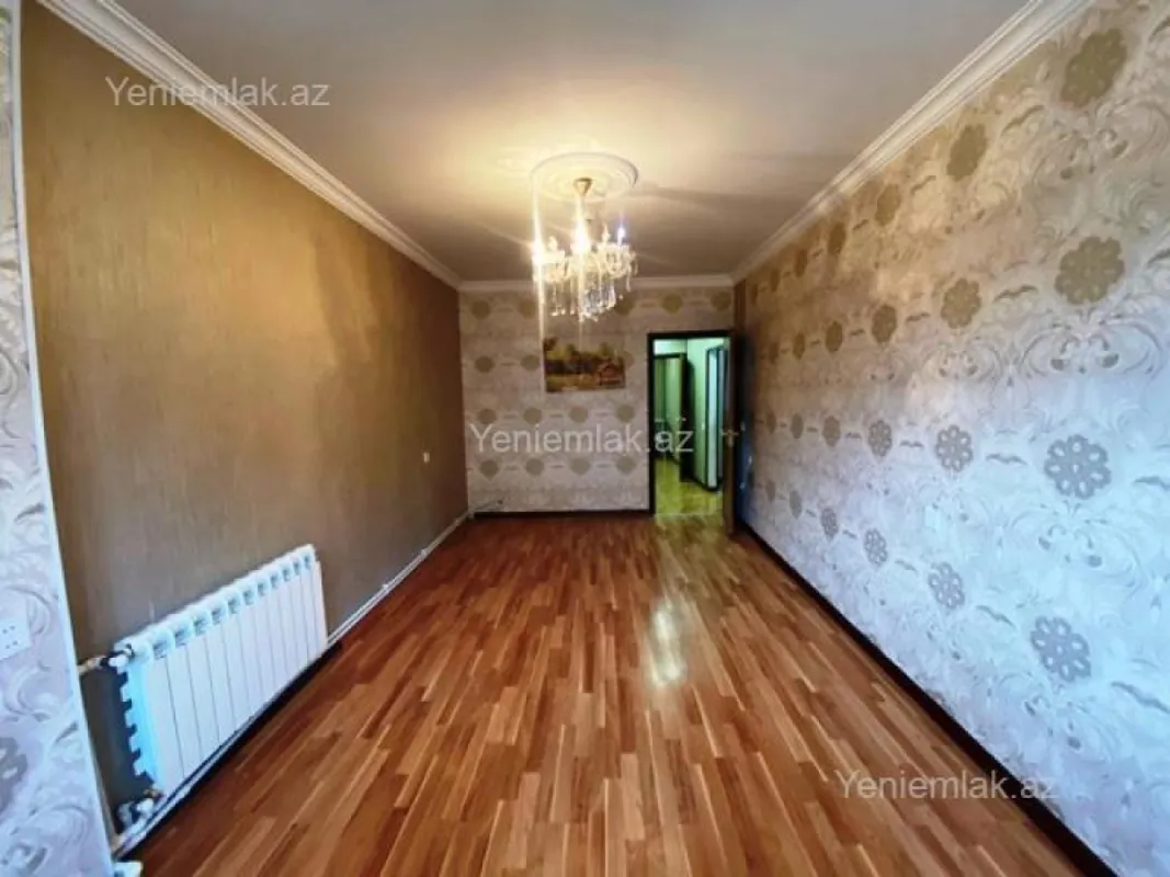 Satılır 4 otaqlı köhnə tikili 95 m²