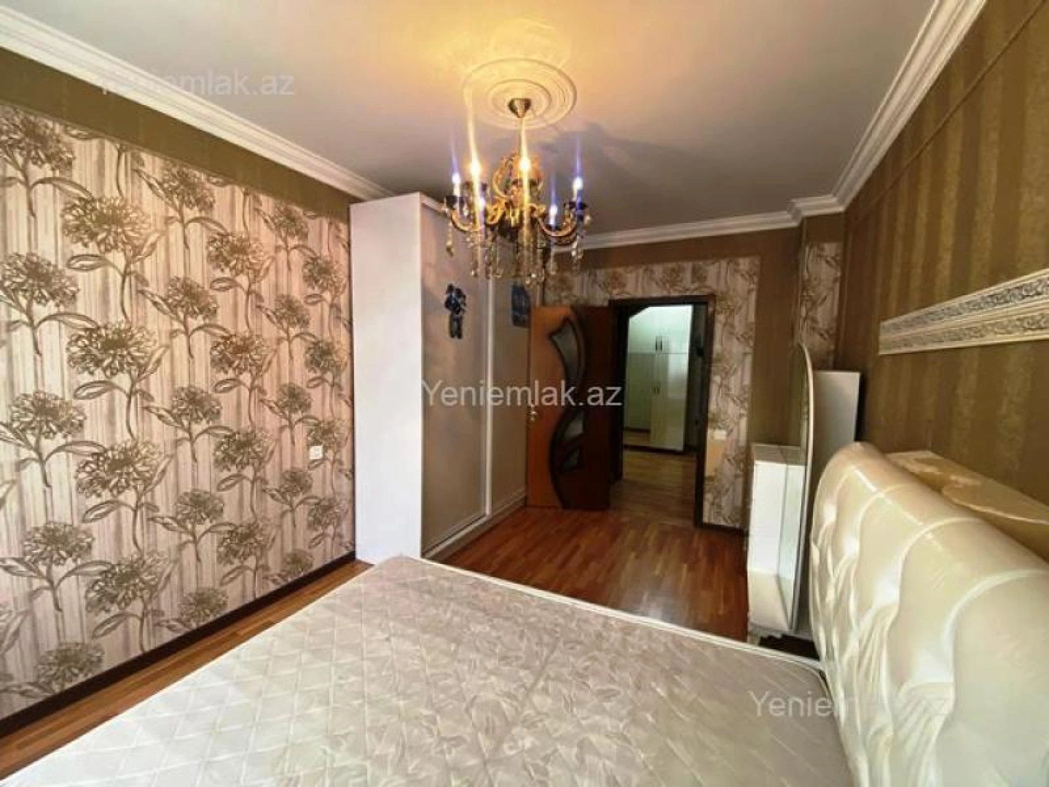 Satılır 4 otaqlı köhnə tikili 95 m²