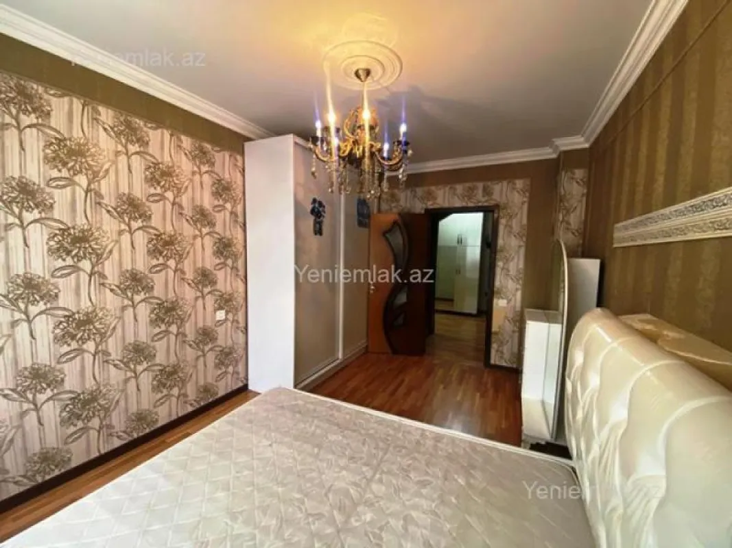 Satılır 4 otaqlı köhnə tikili 95 m²