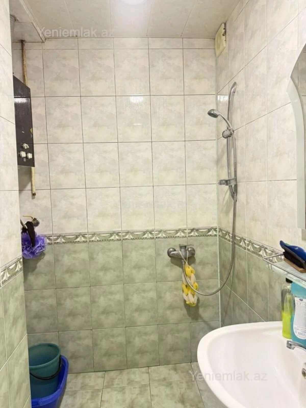 Satılır 4 otaqlı köhnə tikili 110 m²