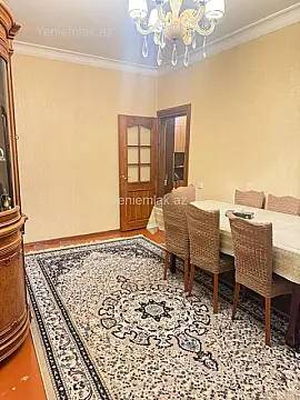 Satılır 4 otaqlı köhnə tikili 110 m²