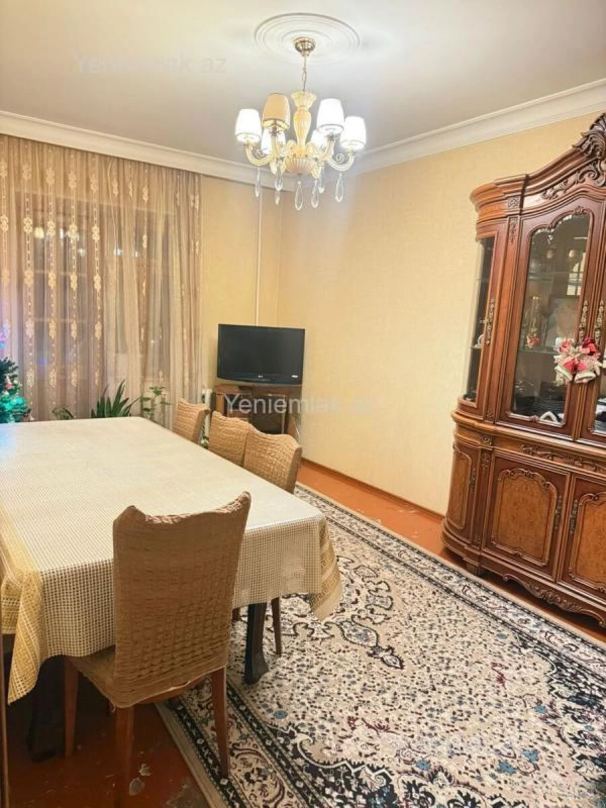 Satılır 4 otaqlı köhnə tikili 110 m²