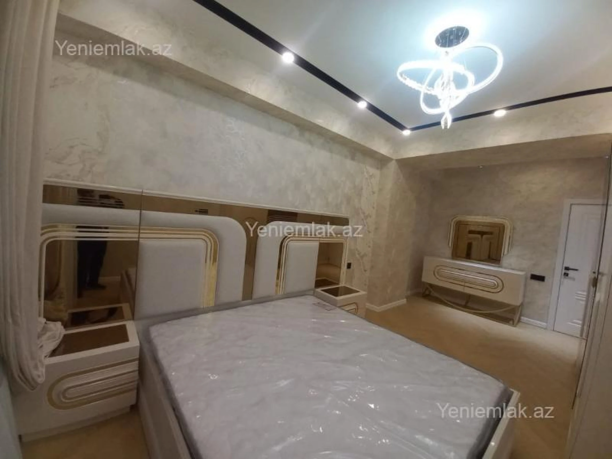 Satılır 2 otaqlı yeni tikili 90 m²