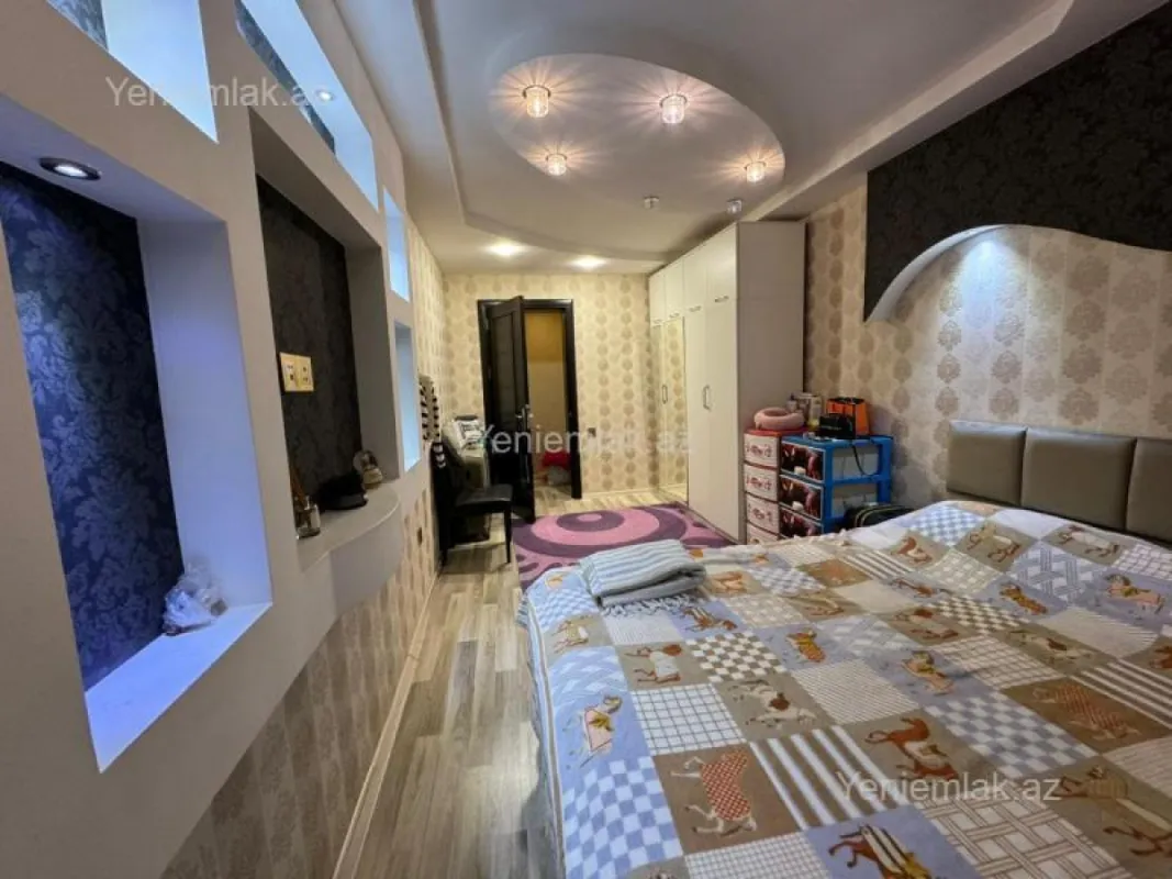 Satılır 2 otaqlı köhnə tikili 56 m²