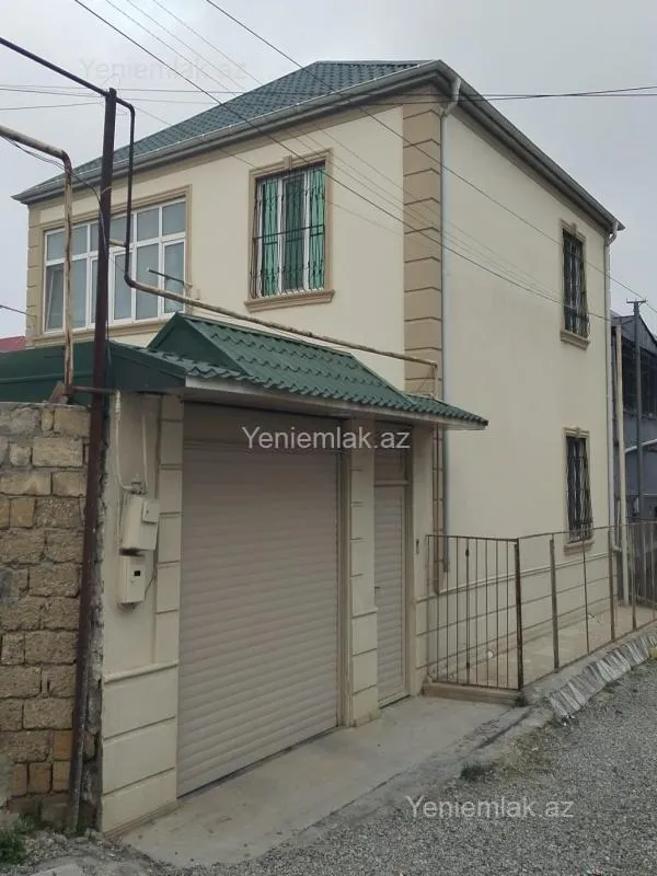 Satılır 5 otaqlı həyət evi 150 m²