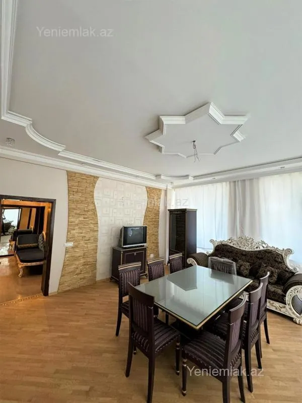 Satılır 3 otaqlı yeni tikili 120 m²