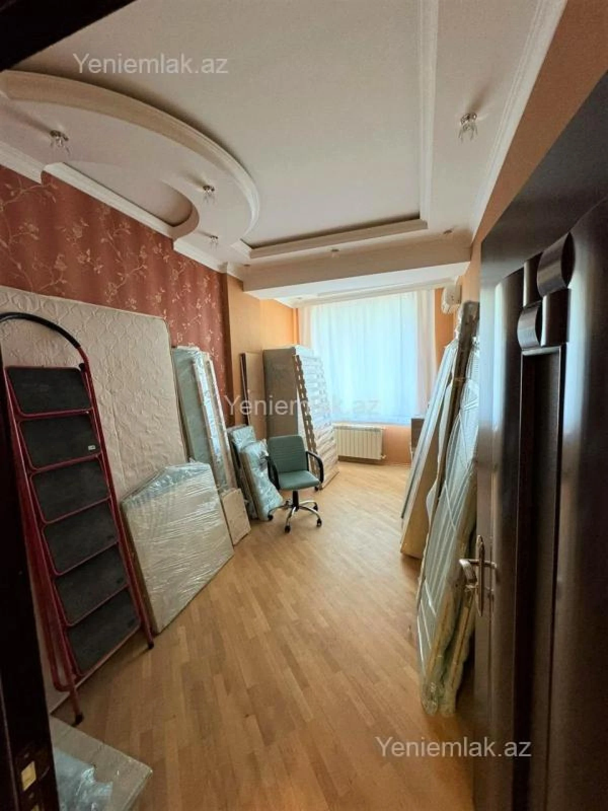 Satılır 3 otaqlı yeni tikili 120 m²