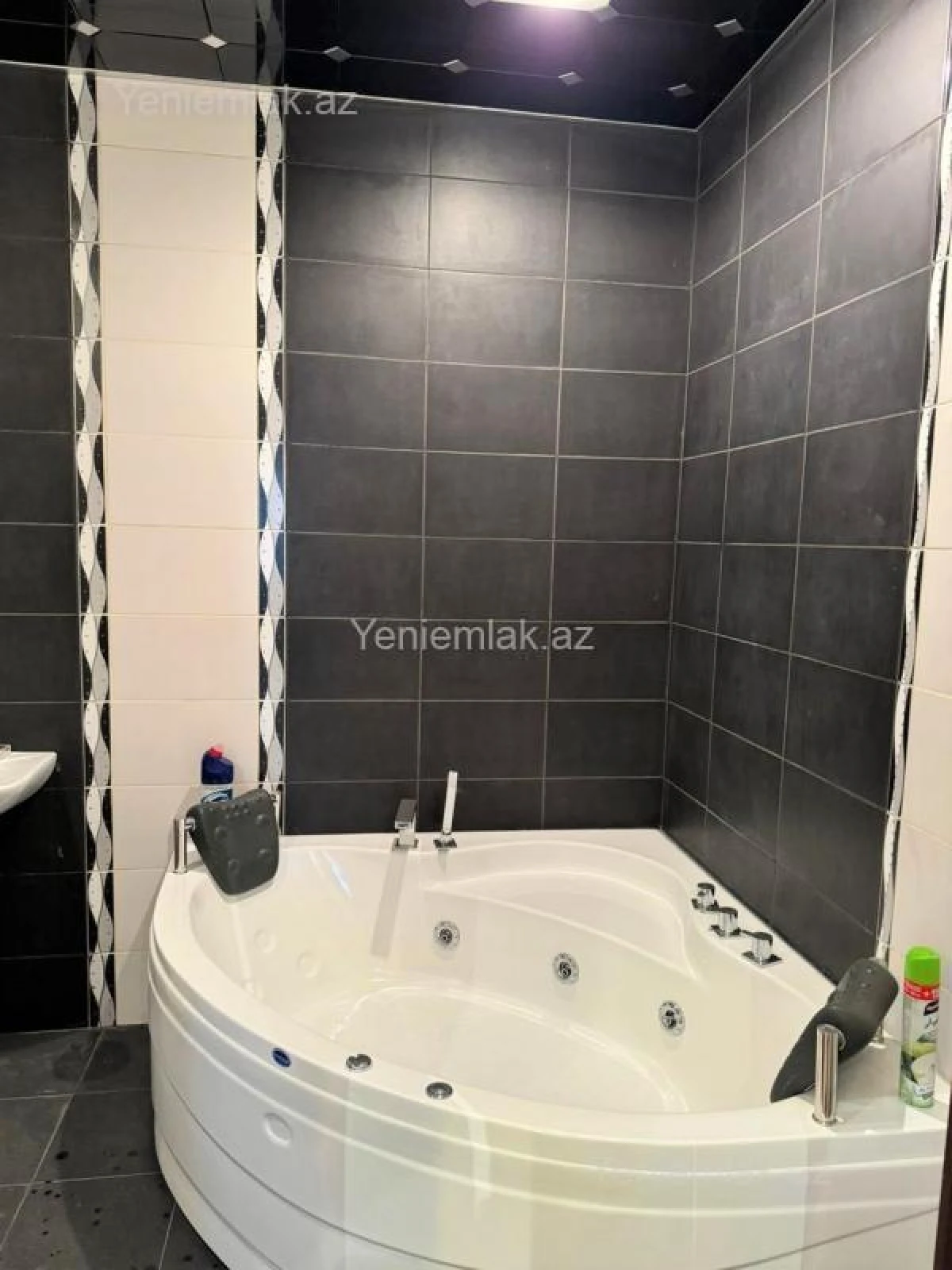 Satılır 3 otaqlı yeni tikili 120 m²