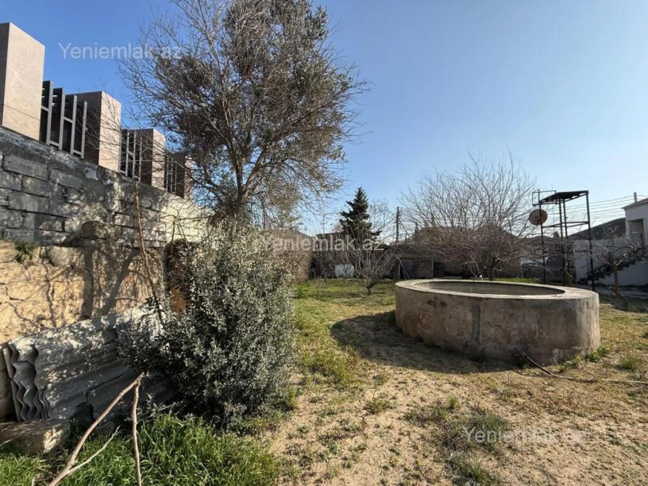 Satılır 8 otaqlı həyət evi 295 m²