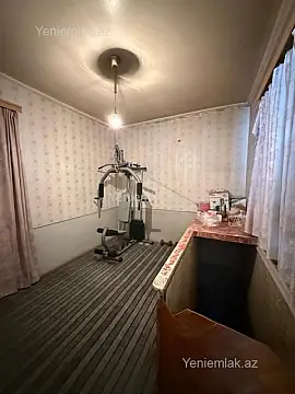 Satılır 8 otaqlı həyət evi 295 m²