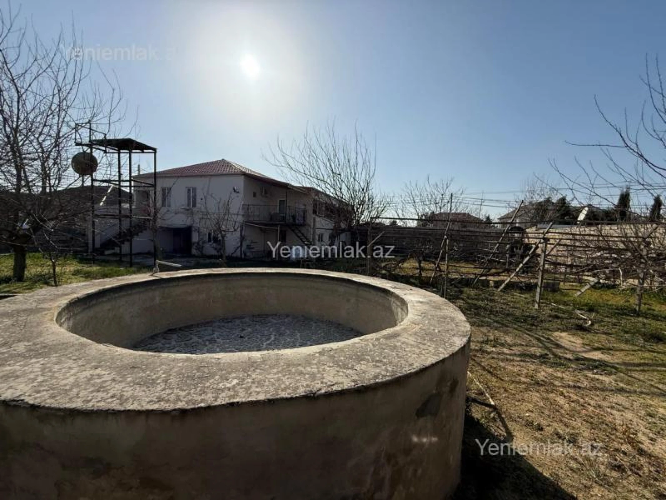 Satılır 8 otaqlı həyət evi 295 m²