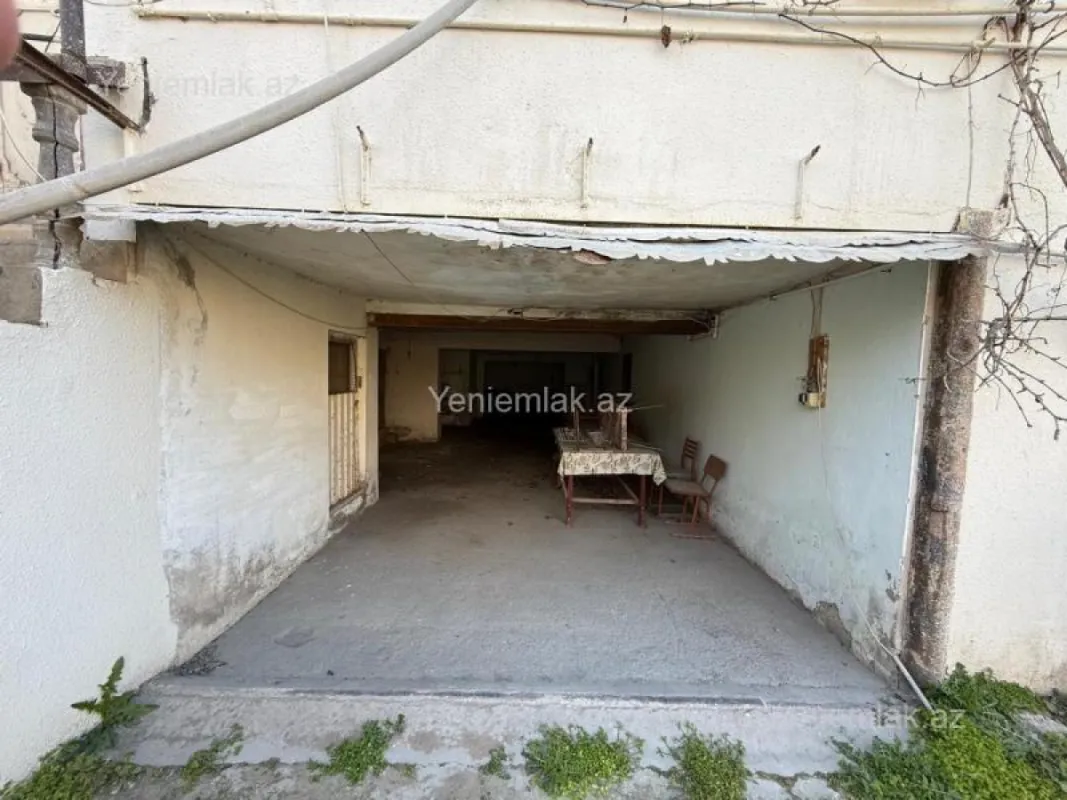 Satılır 8 otaqlı həyət evi 295 m²
