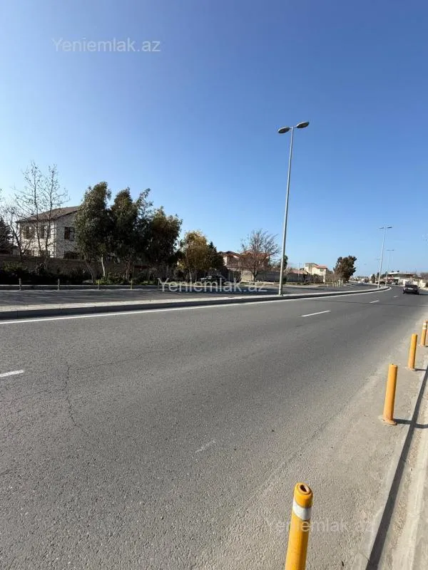 Satılır 8 otaqlı həyət evi 295 m²