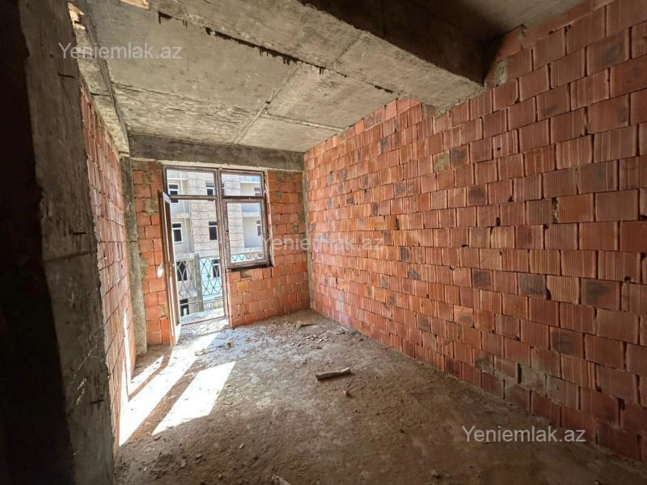 Satılır 2 otaqlı yeni tikili 60 m²