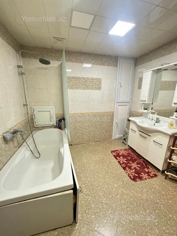 Satılır 3 otaqlı yeni tikili 105 m²